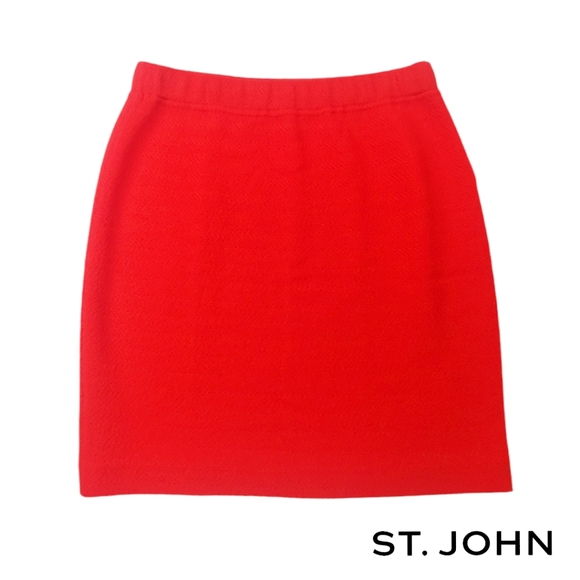 ST. JOHN Collection Vintage Red Santana Knit Mini Skirt Size 4 - Picture 9 of 9
